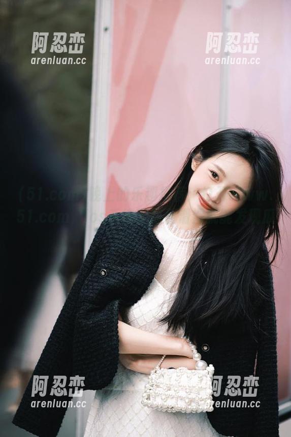 晚上的乐趣推荐：打开www.51.com，ios系统下随便滑滑就能发现瓜！