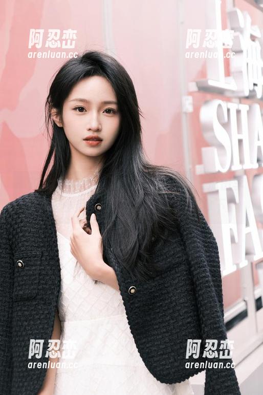 下载51免费吃瓜，瓜田李下，吃小瓜的同时，把大秘密都拿下！