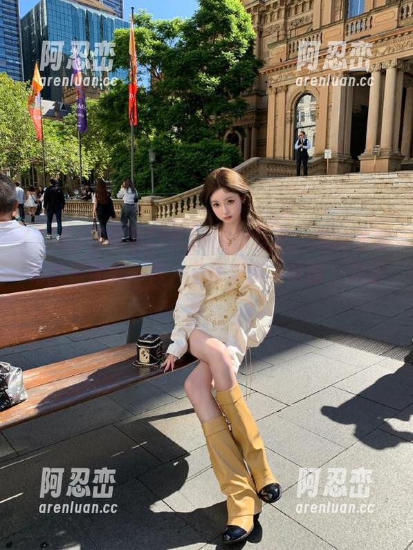 在观看718.st的过程里，我的注意力就像弹簧一样，不停跳跃，哈哈，欢乐多！