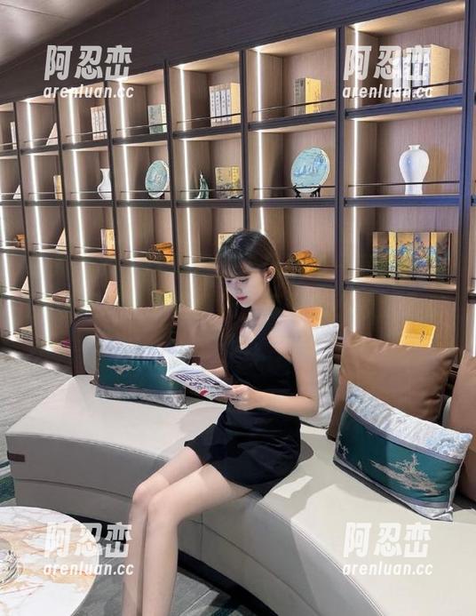 91黑料的入口就像一扇窗，让我窥见瓜圈那些事儿，惊得我小心脏乱跳！