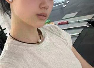 點进cg网登录，突然被一场八卦风暴围住，感觉要被淹没了不过好像有点刺激！