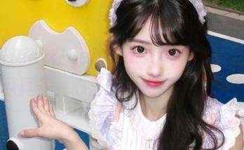 在heiliao.su网站上漫游，各类瓜真多，心里的小剧场顿时开演了