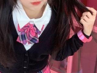 hlwbet视频截屏：这场争吵比我今天的午餐还精彩！