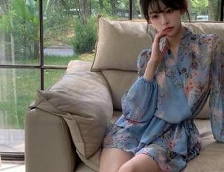 吃瓜就上hlwbet，下载即享绝变身为朋友圈话题焦点！