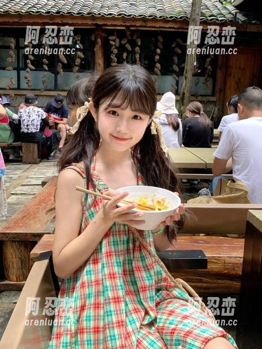 新版hlwbet最新上线，吃瓜群众已经备好围巾！