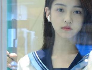 每次逛hlw网页，我都在想，咋会有人把生活演绎成这样？