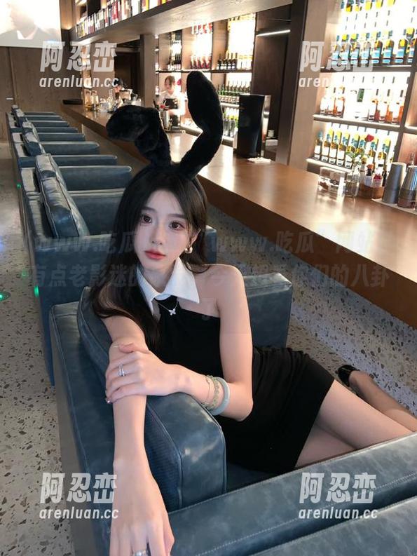 走进“www.吃瓜”网站：有点老影迷的感觉，今天想看你们的八卦了