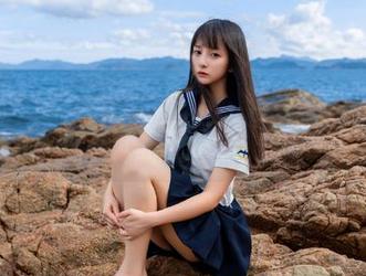 五一吃瓜app，这感觉就像是在官网上散步，一不小心掉进了八卦的海洋。