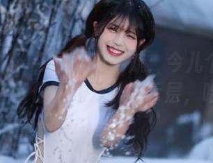 今日吃瓜导航：今儿个的热门大瓜，带你飞越八卦的云层，哈哈！