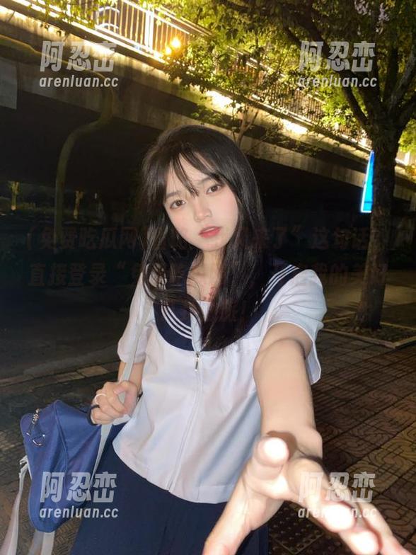 省略“我又来了”这句话，直接登录“免费吃瓜网”，开启我的美好八卦之旅！