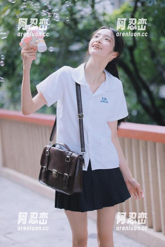 每次打开天天吃瓜网，视频里的瓜却让我又想吃冰淇淋。