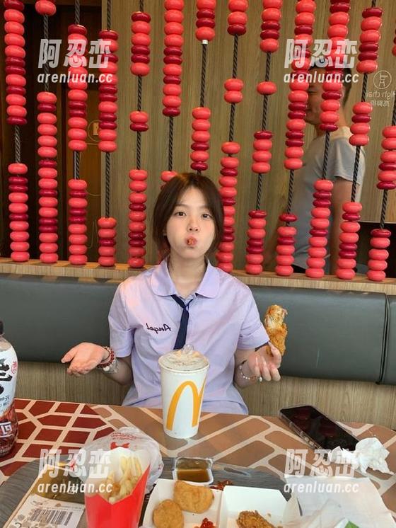 天天吃瓜网的人物设定太离谱，已经开始在心里默默收藏小本本了