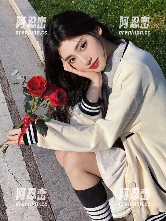 居然把“爆料吃瓜网51”的线路玩儿出了艺术感，瓜也是能看能吃的享受，果然不负青春。