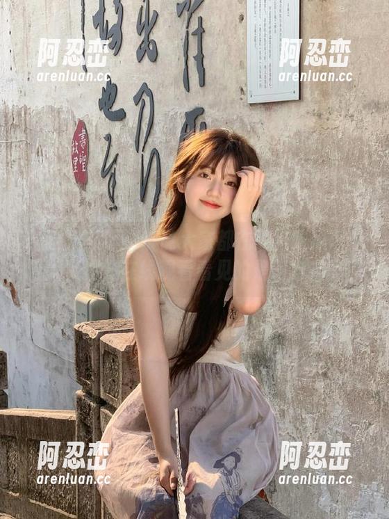 听说大家都在黑料吃瓜网苹果版上滑，在线观看看见的是何方神圣？
