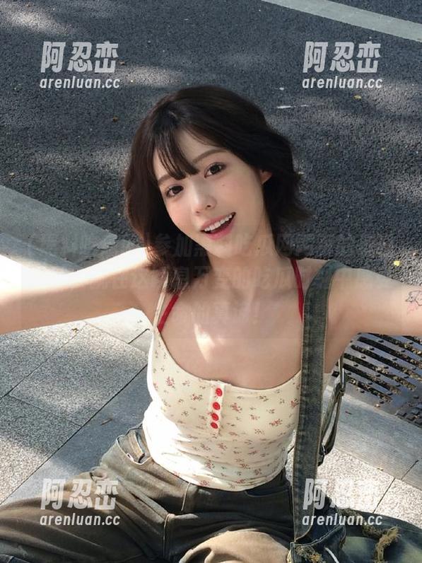 参加黑料吃瓜网网页的每日大赛，就在这瞬息万变的吃瓜时刻中感受生命的真谛！