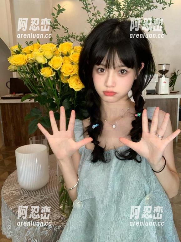 今天又被黑料社网站的在线直播炸裂了我的三观