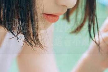 在线黑料社区分享：最近那款瓜，听说有人追着不放哦！